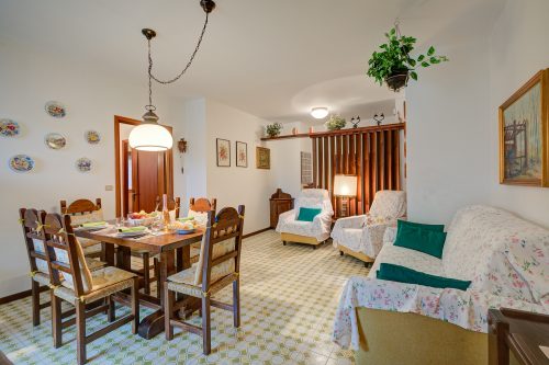 Appartamento Vista Alta with Balcony for 5