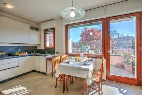 Appartamento Residenza Chiara: Sunny Balcony and Mountain View