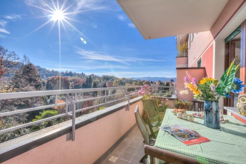 Appartamento Residenza Chiara: Sunny Balcony and Mountain View