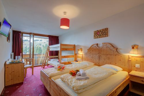 Hotel Relais Alpin Family Room & Balcony9 228