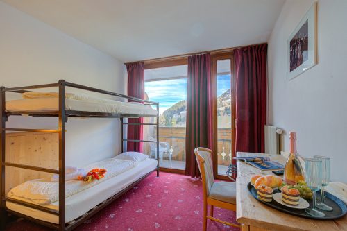 Hotel Relais Alpin Family Room Balcony10 230