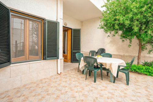 Brezza Apartment with Terrace Near The Sea
