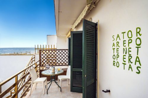 Riva Di Mare Apartment with Balcony Near The Sea