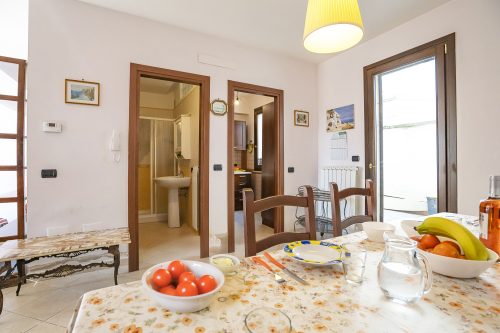 Casa Pascoli with Veranda Dining near Sandy Beach