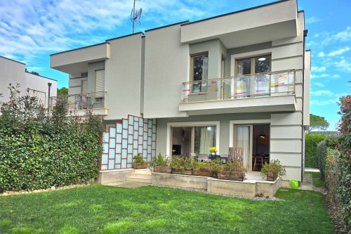 Perla Holiday Villa 150
