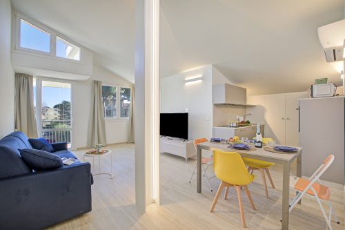 Appartamento Lola - 1 Km To The Beach