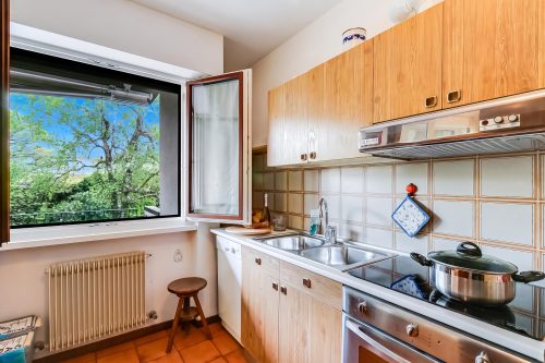 Dora - Riva del Garda Apartment with Terrace