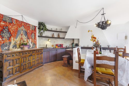 Albert's Castle Apt by Lake Maggiore