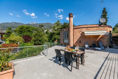 The Arco Round House with Terrace & Parking