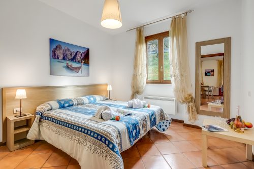 Residence La Perla With Garden