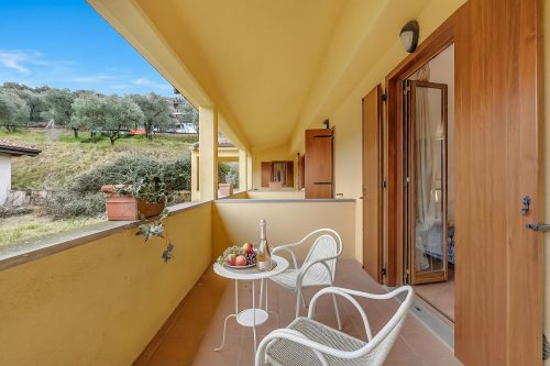 Residence La Perla With Balcony