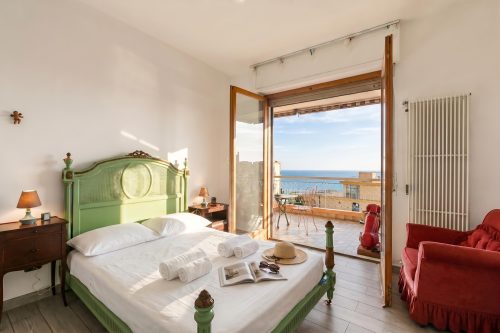 Casa Rattana Apartment with Panoramic Terrace & Sea View