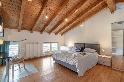 Cozy Ispra Residence with Terrace, near Beach (Sleeps 3)Air-Con
