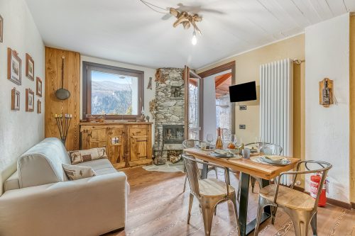 Luna Apartment Baita Ayana with Balcony Views