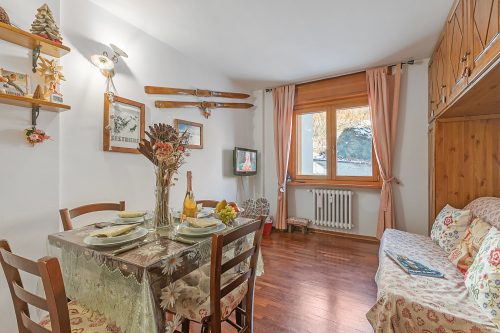 Sestriere Panorama with Ski Storage for 4
