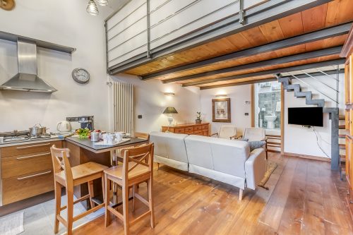 Le Bon Bon Rose Alpine Retreat for 4