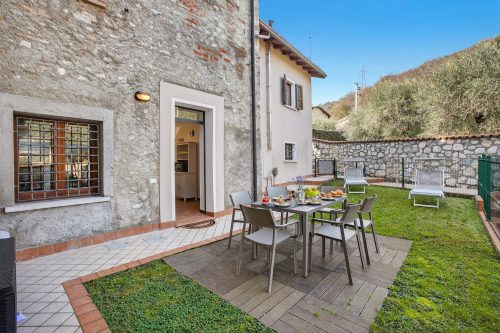 Toscolano Olive House