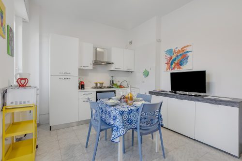 Verdi Loano Beach Apartment with Balcony