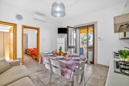 Villa Marta With Garden Near The Sea