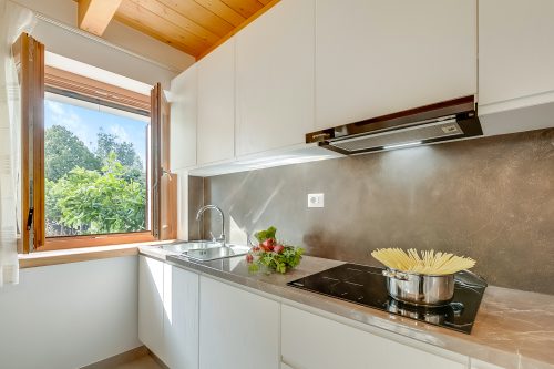 Residenza Lugana Pool & Garden in Peschiera Apt 1