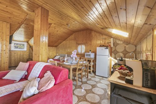 La Mansarda Sul Lago: Rustic Attic Studio with Balcony & Parking
