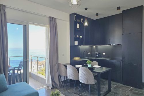 Christine Sunny Corner 004 /w Sea View Balcony