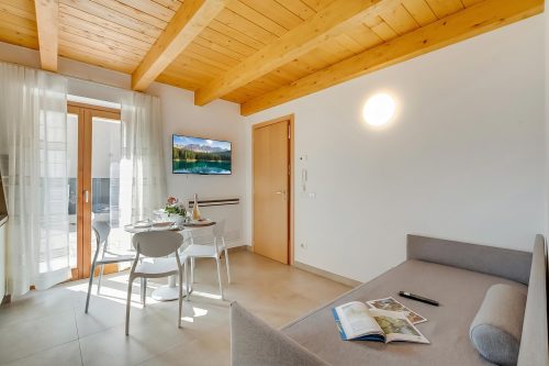 Residenza Lugana Pool & Garden in Peschiera Apt 2