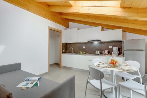 Residenza Lugana Pool & Garden in Peschiera Apt 6