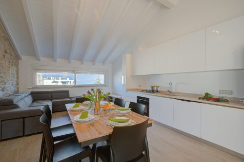 Peschiera Lake View + Parking
