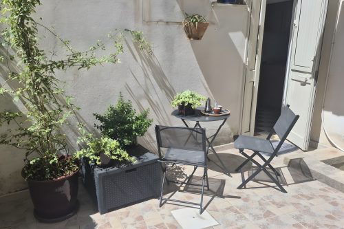 Jazzy House In Historic Centre 2BR Sleeps 4