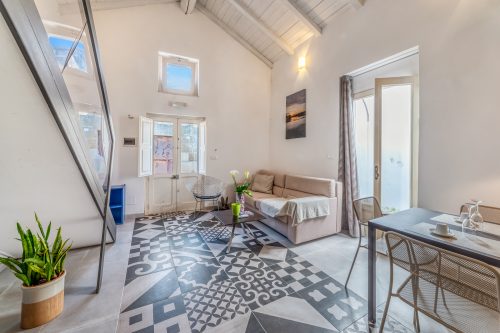 Martano Jacuzzi Suite w/ Terrace & BBQ