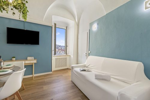 EA Blue Marin Apartment with A/C