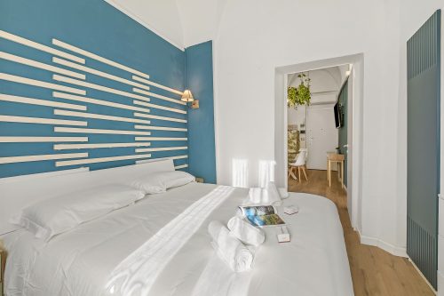 EA Blue Marin Apartment with A/C