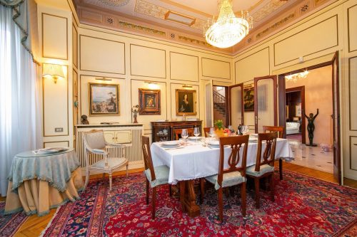 Villa Barbara - Lake Garda Villa with Pool & Views