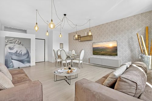 Bono Deluxe: 3BR Home in Desenzano