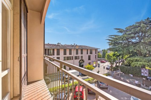 Bono Deluxe: 3BR Home in Desenzano