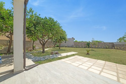 Casa Miggiano 6 BR Apartment in Town