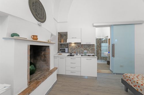 Casa Miggiano 6 BR Apartment in Town