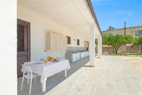 Casa Miggiano 6 BR Apartment in Town