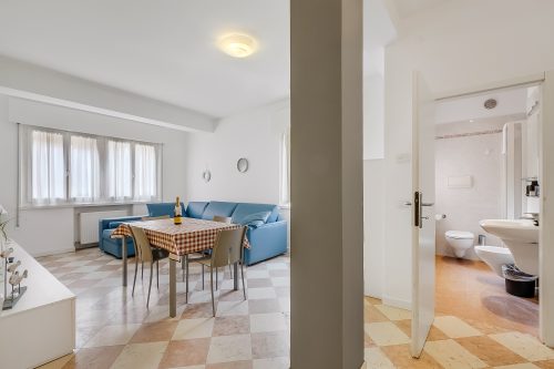 Blu Gem Modern