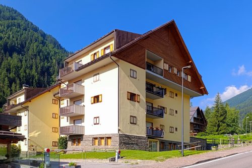 Ski In-Ski Out Apartment in Peio Val di Sole