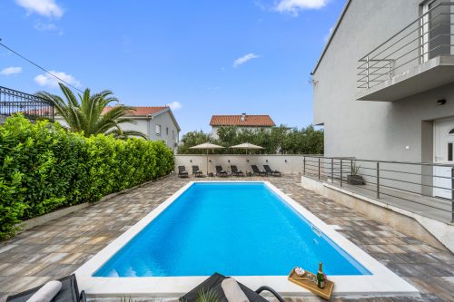 Holiday House Lana With Pool