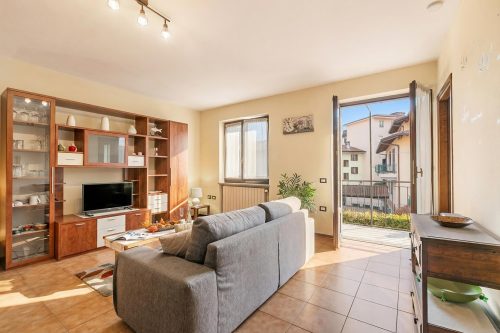 Sunrise in Baveno: Apartment for 4 with Balcony