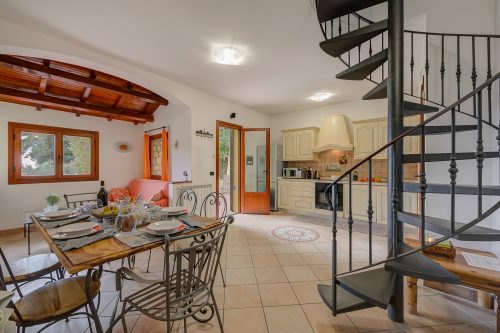 Villa Monte Enrico - With Pool & Jacuzzi