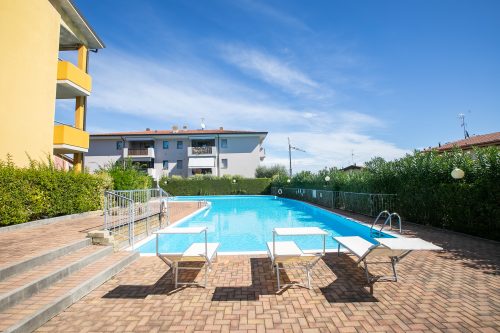 Appartamento Vista Lago: Pool, Garage & Lake View