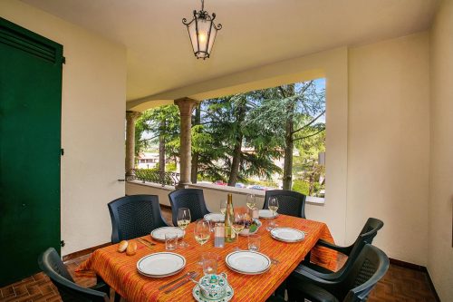Villa Alberti 900m from Garda lake w/ Garden