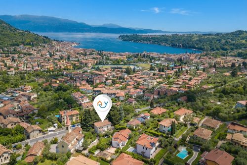 Villa Alberti 900m from Garda lake w/ Garden