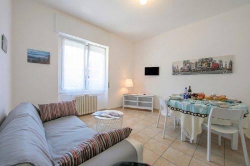 Casa Al Caprifoglio - Ispra Apartment 600m From Beach