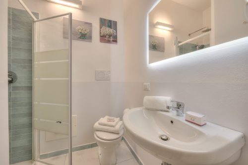 Casa Al Caprifoglio - Ispra Apartment 600m From Beach