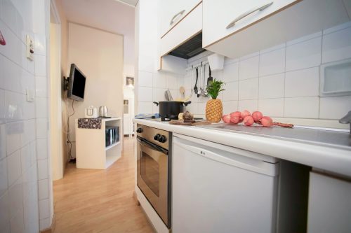 Riva Lago e Spiaggia Apartment with Balcony and Parking